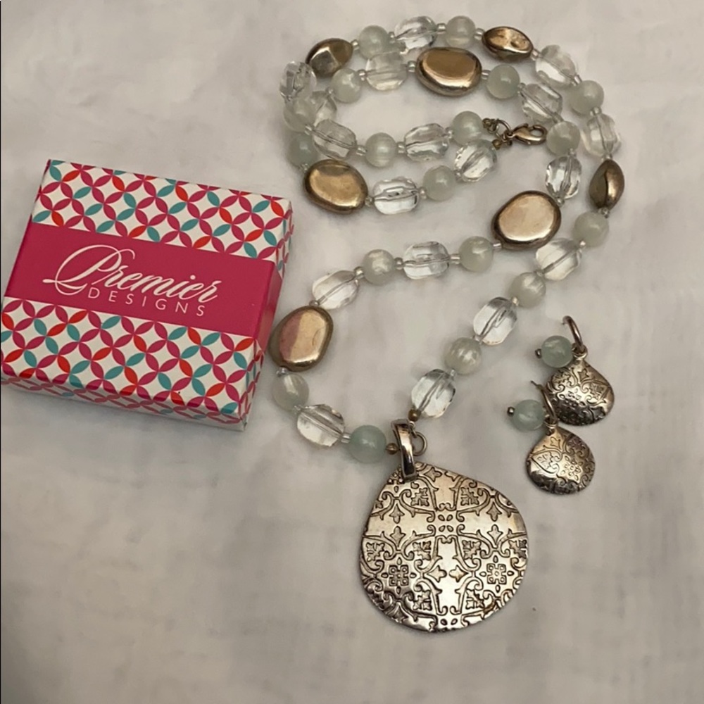 Premier Designs Casual Cool Necklace and earrings.
